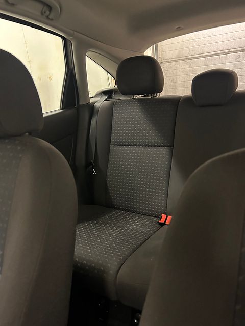 Image 4/10