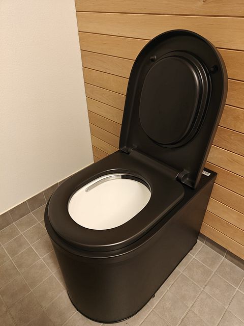 Image 1/7