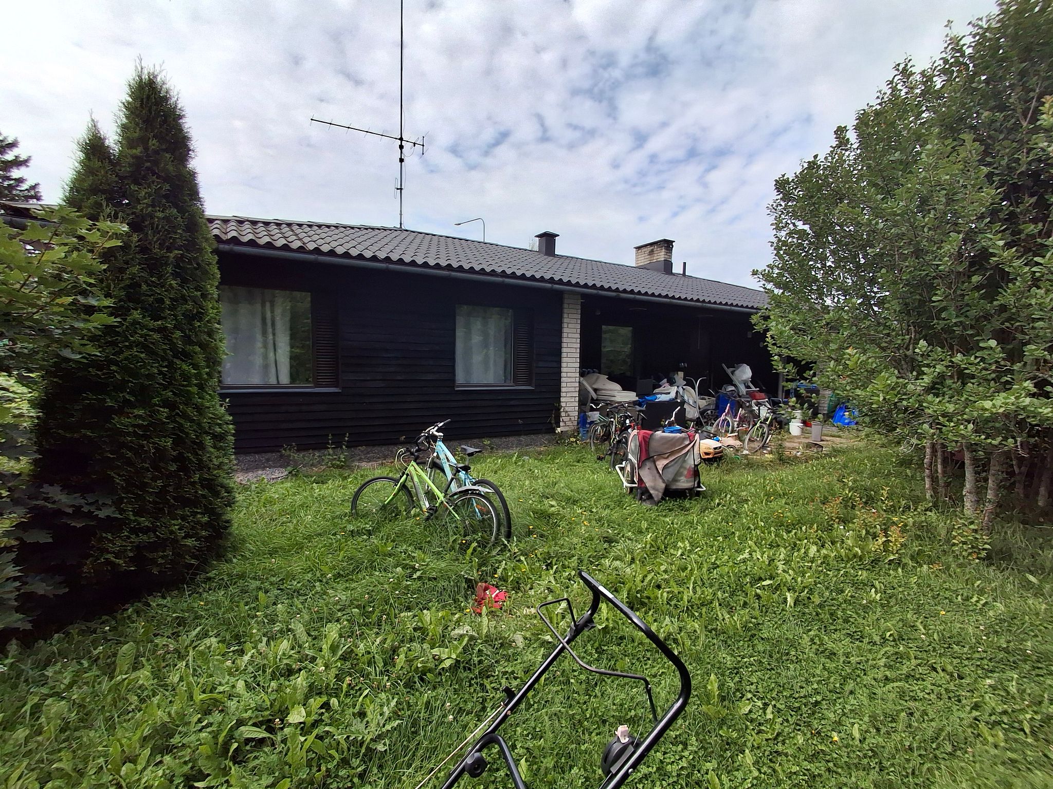 Image 19/23