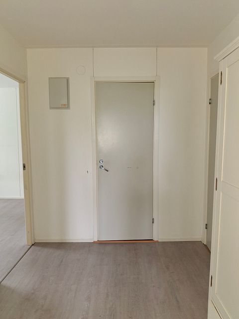Image 4/14