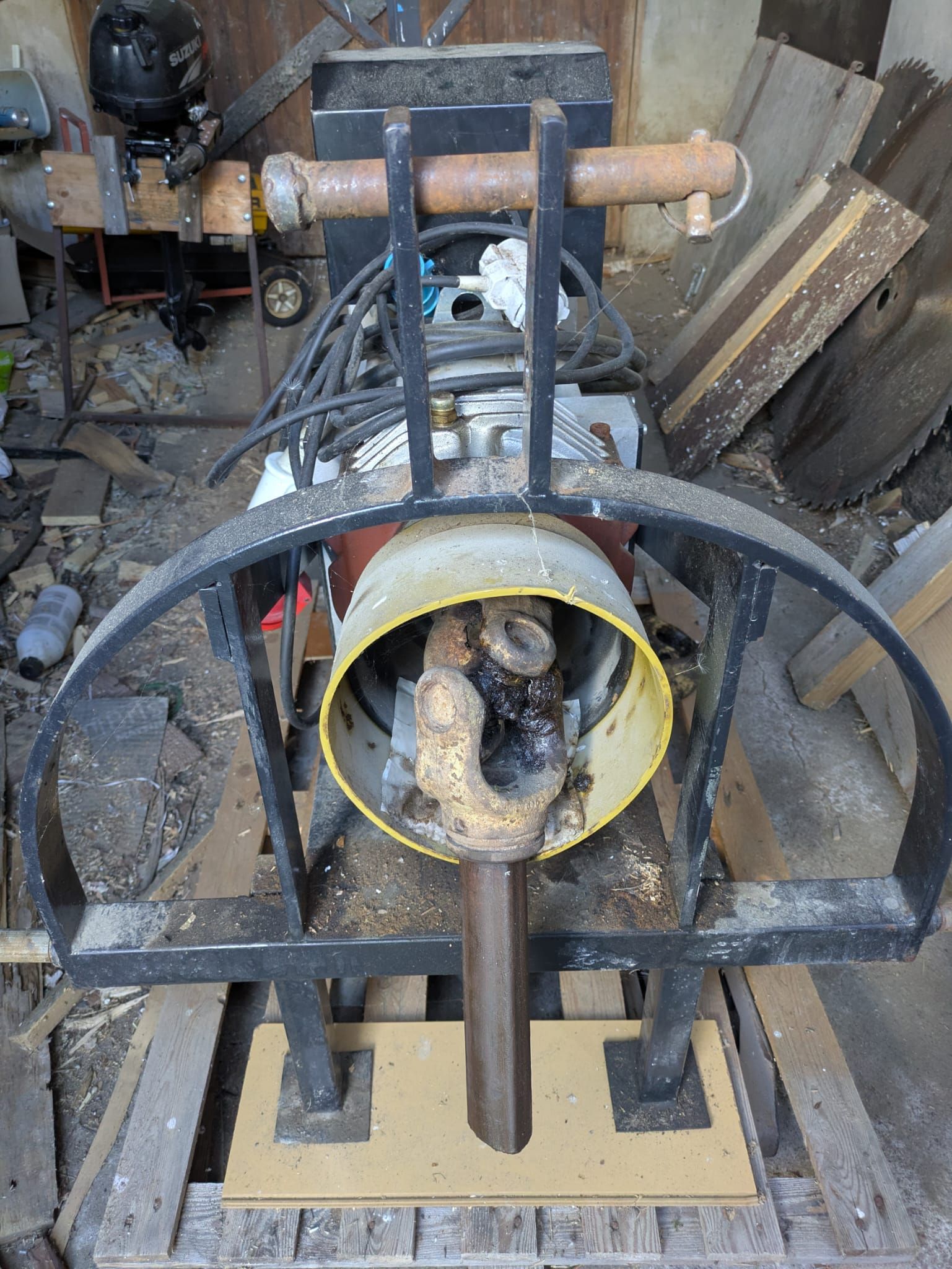 Image 2/5