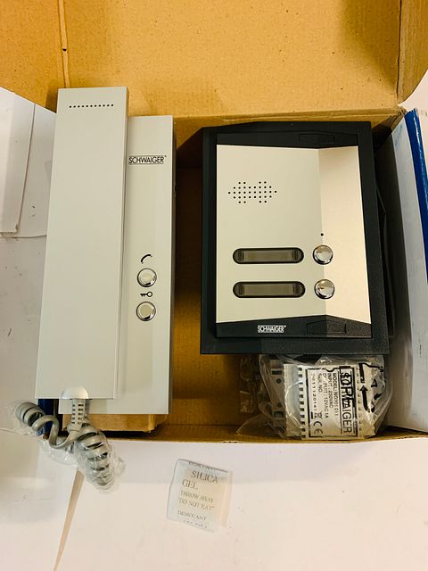 Image 4/4