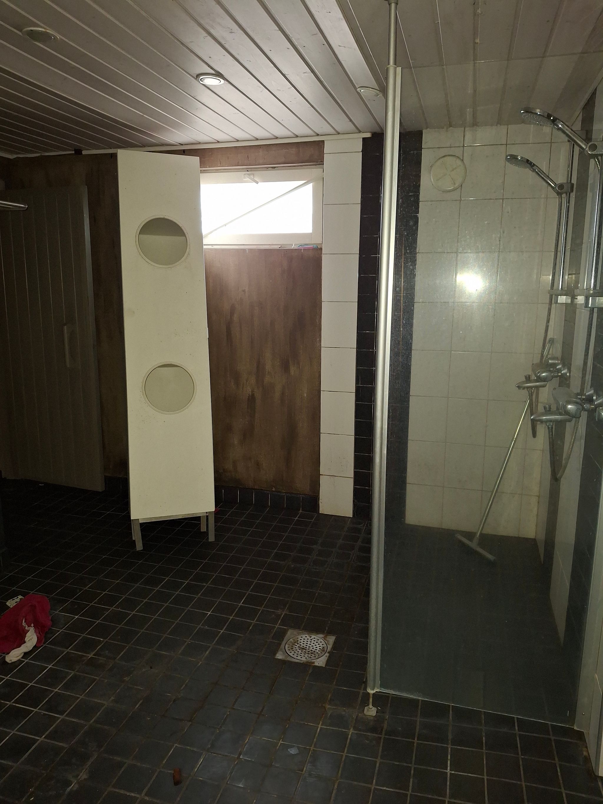 Image 25/40