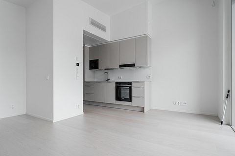 Image 8/13