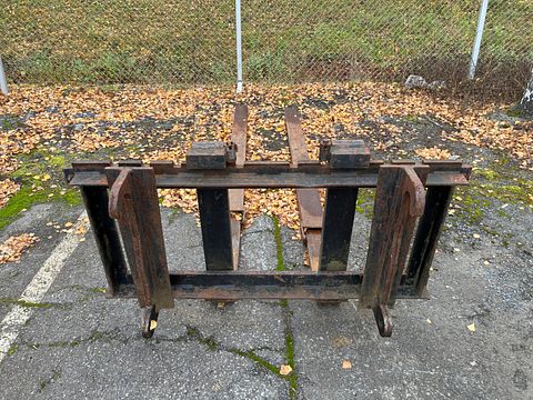 Image 1/3