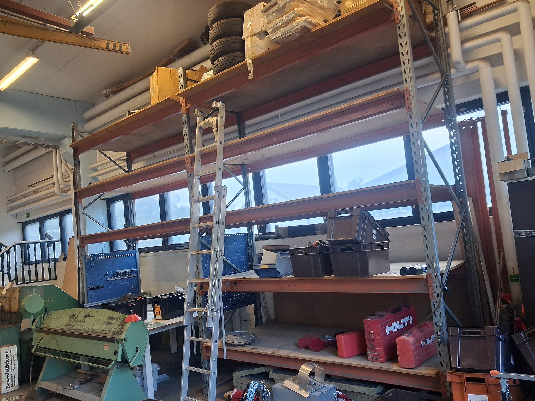 Image 1/5