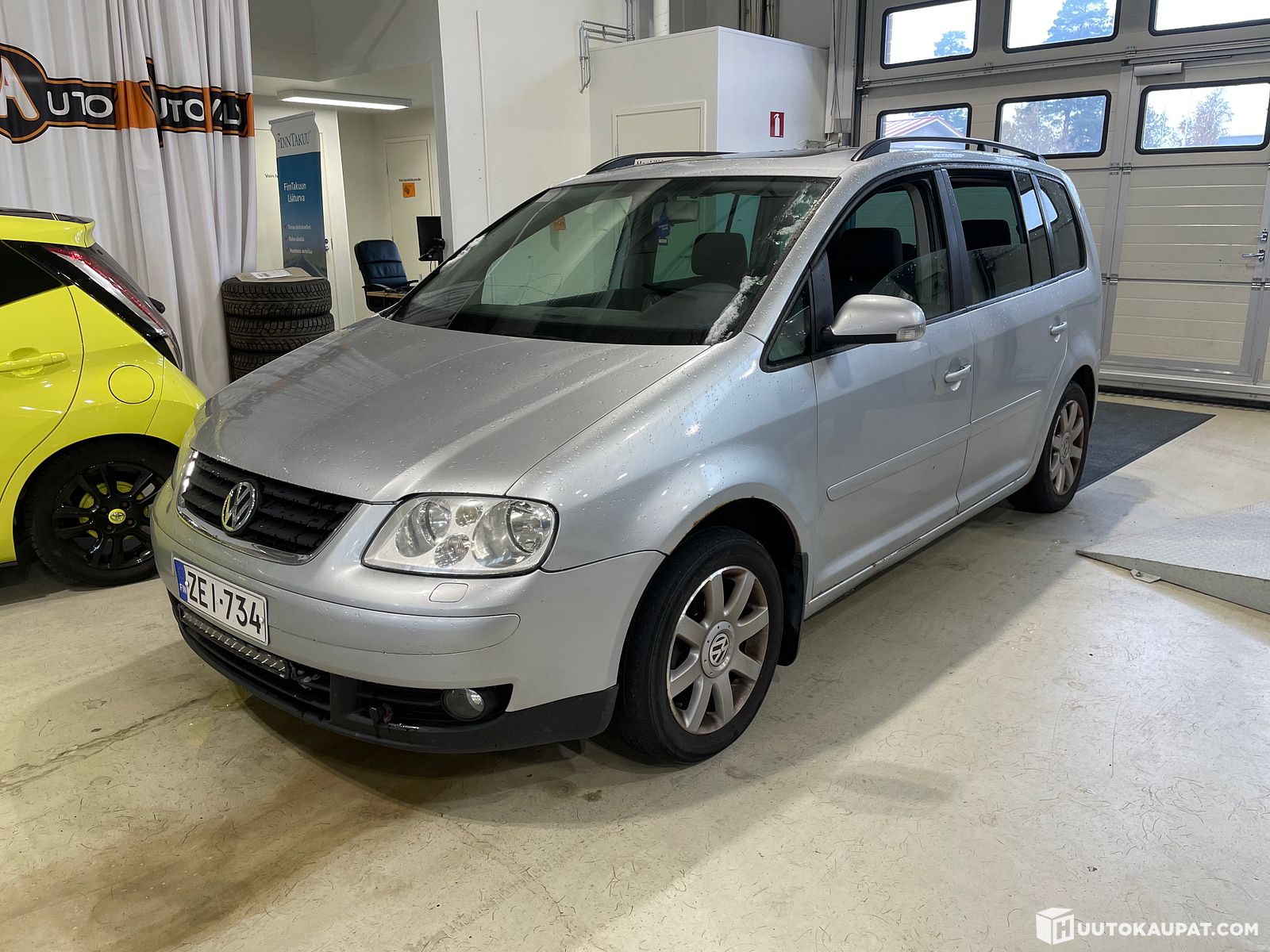 volkswagen-touran-2005-raisio-huutokaupat