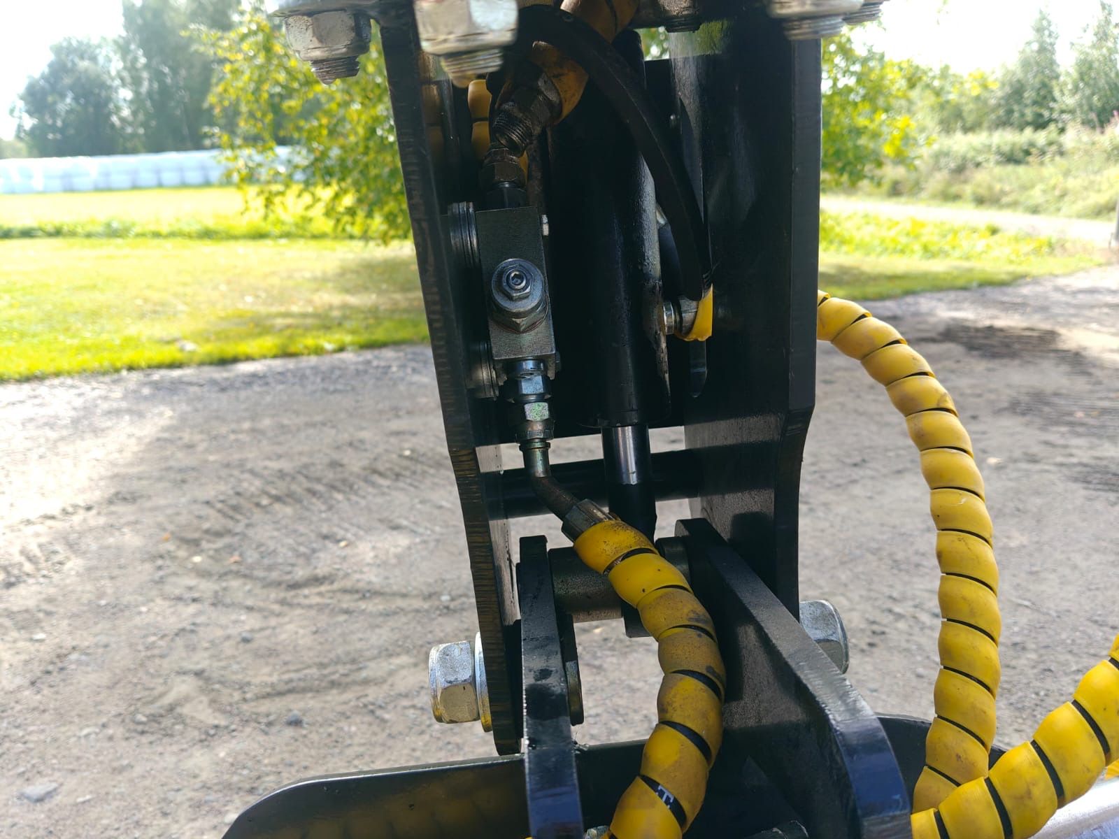 Image 7/8