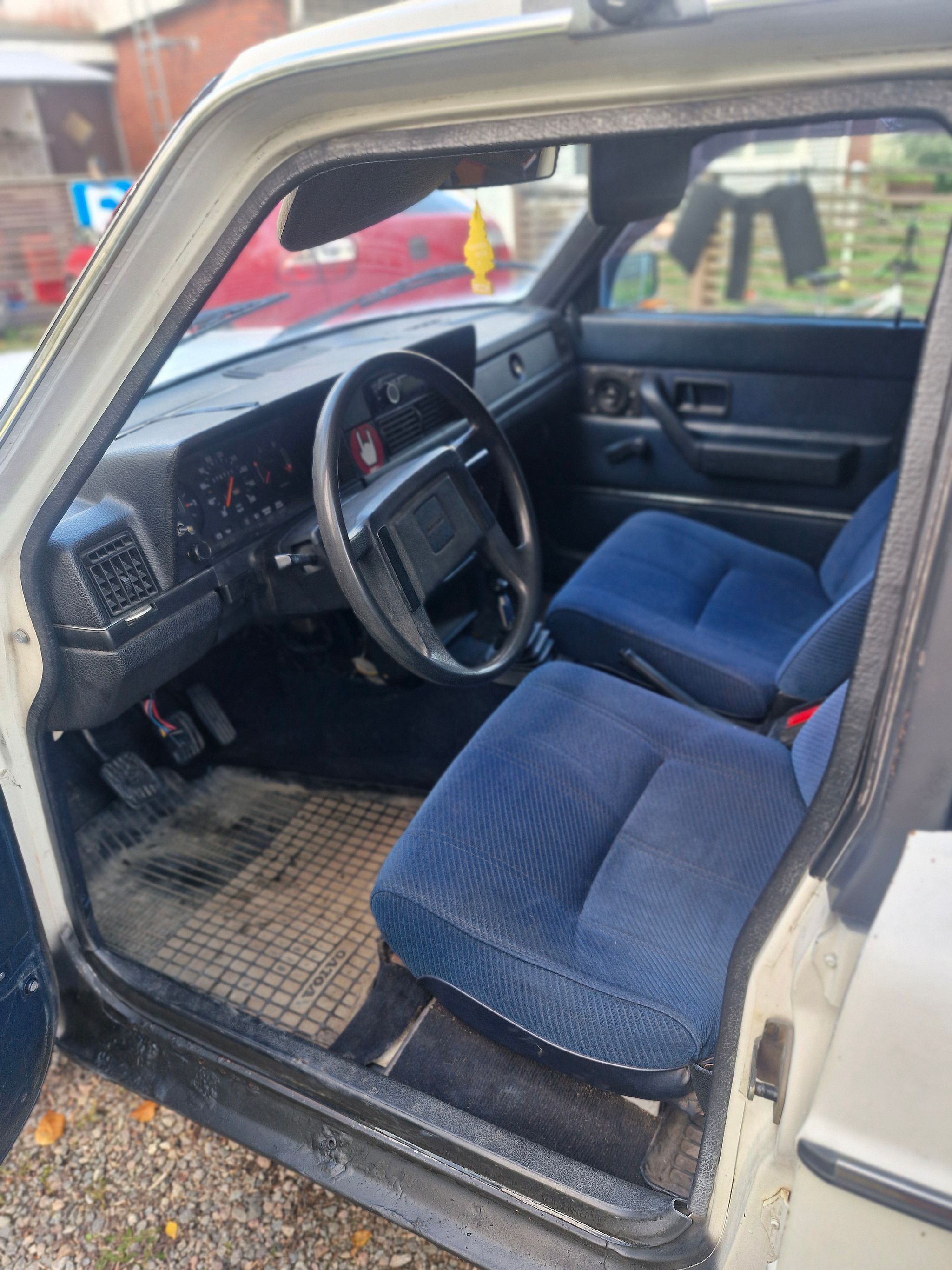 Image 5/10