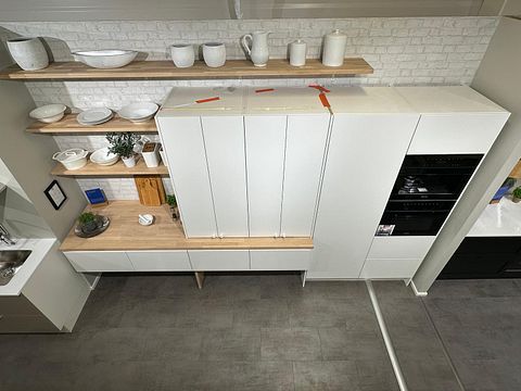 Image 12/110