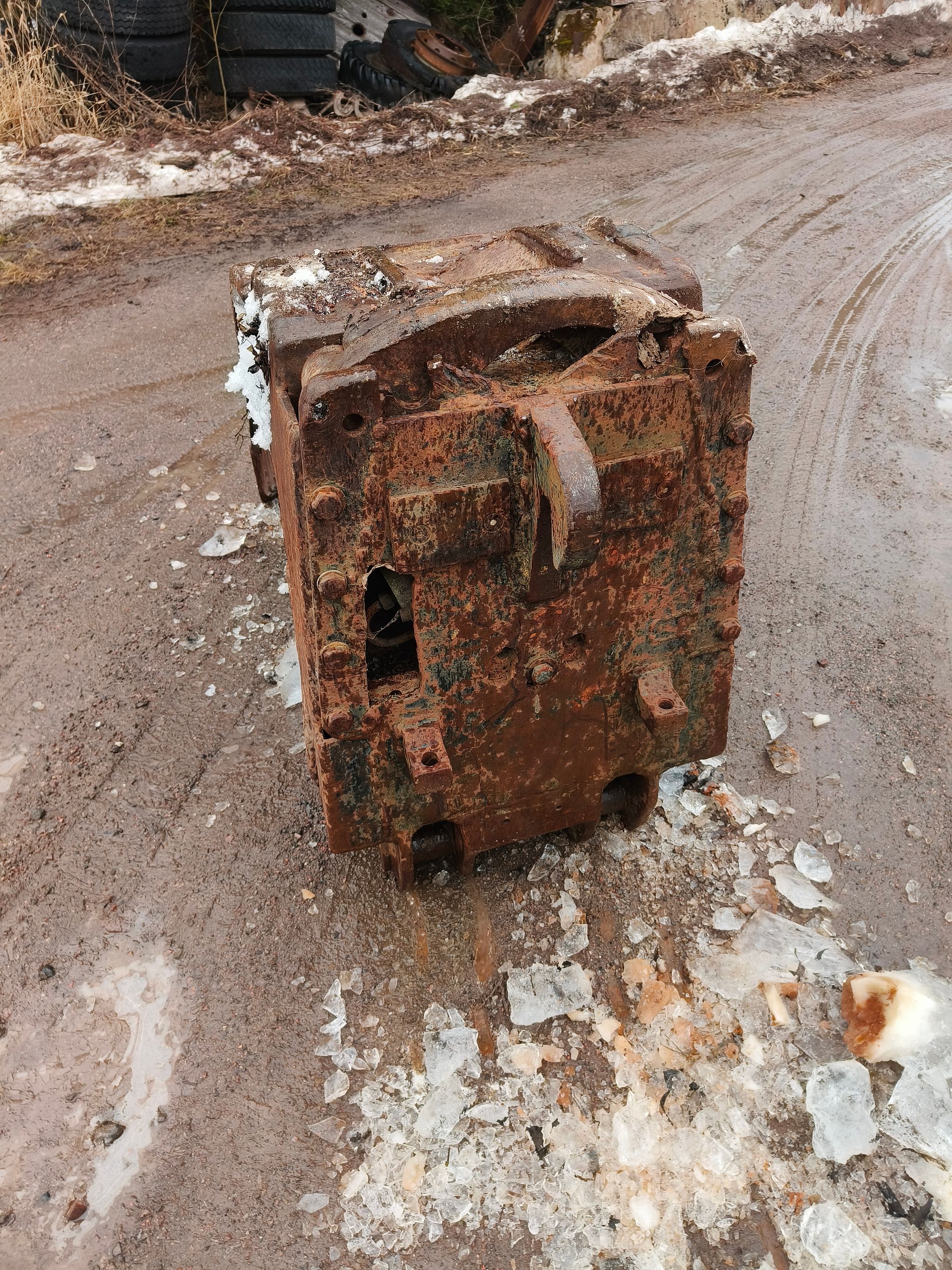 Image 4/5