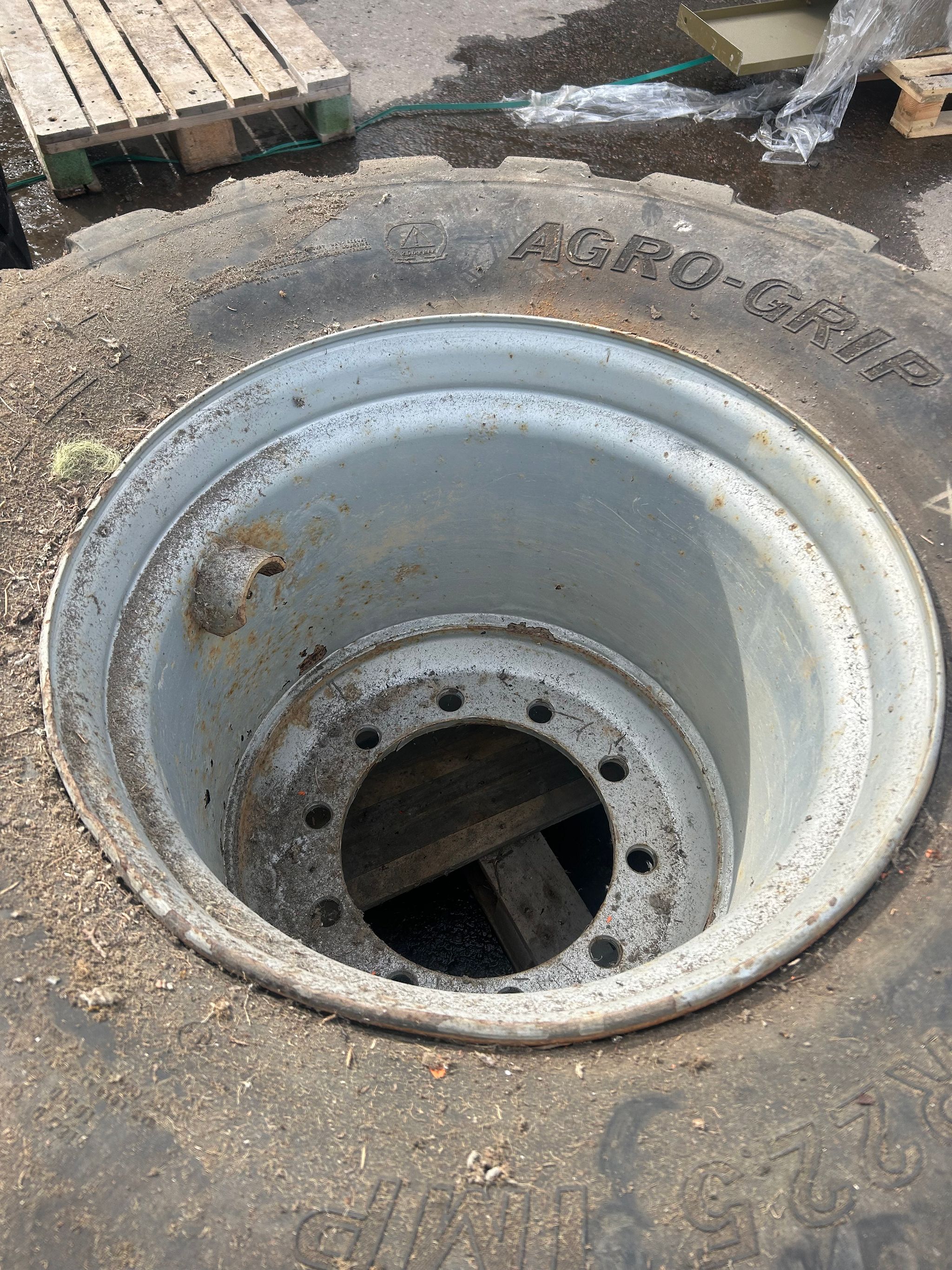 Image 1/3