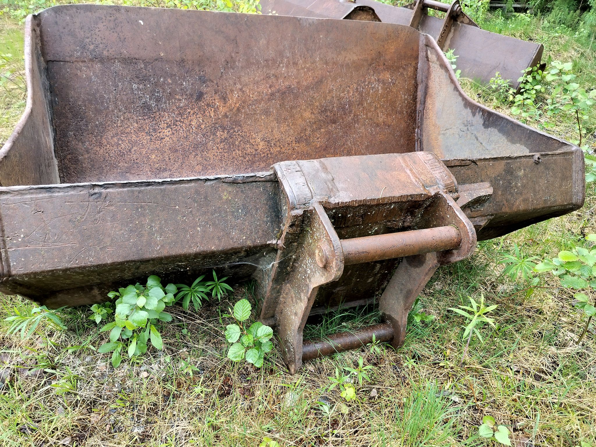 Image 2/6