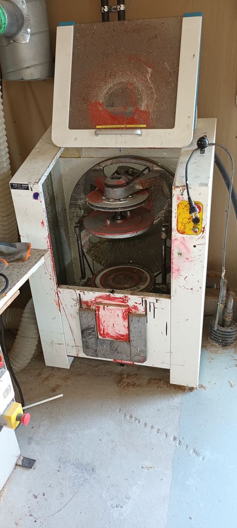 Image 1/2