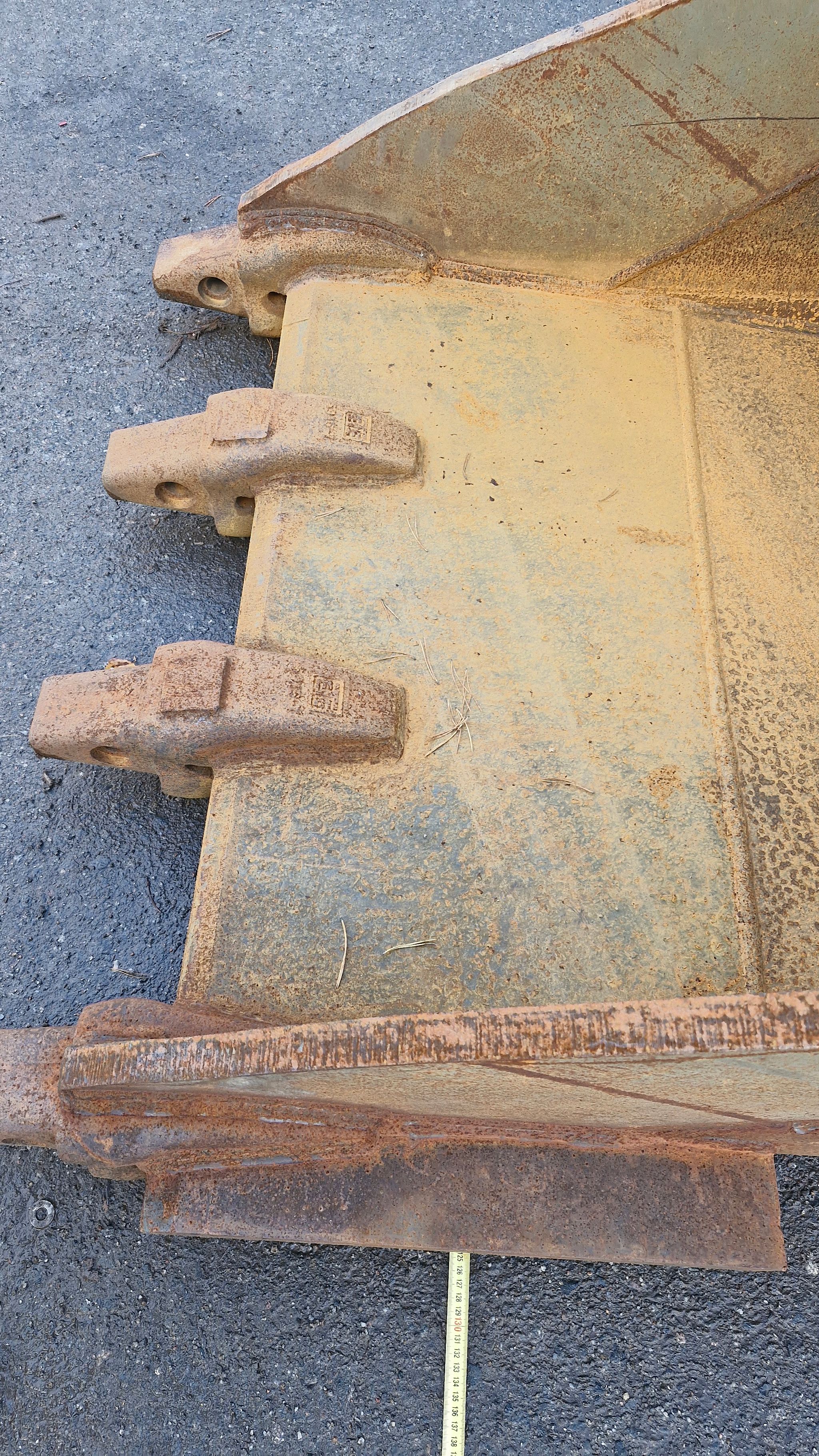 Image 19/28