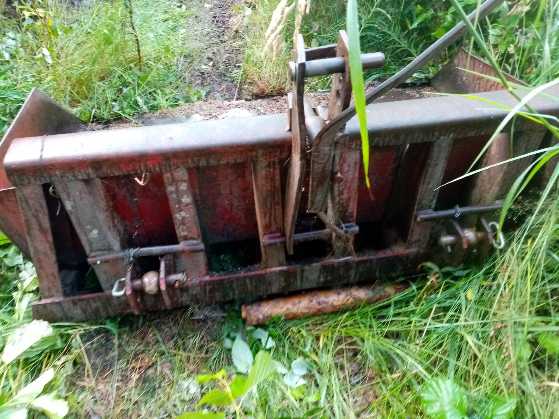 Image 4/4