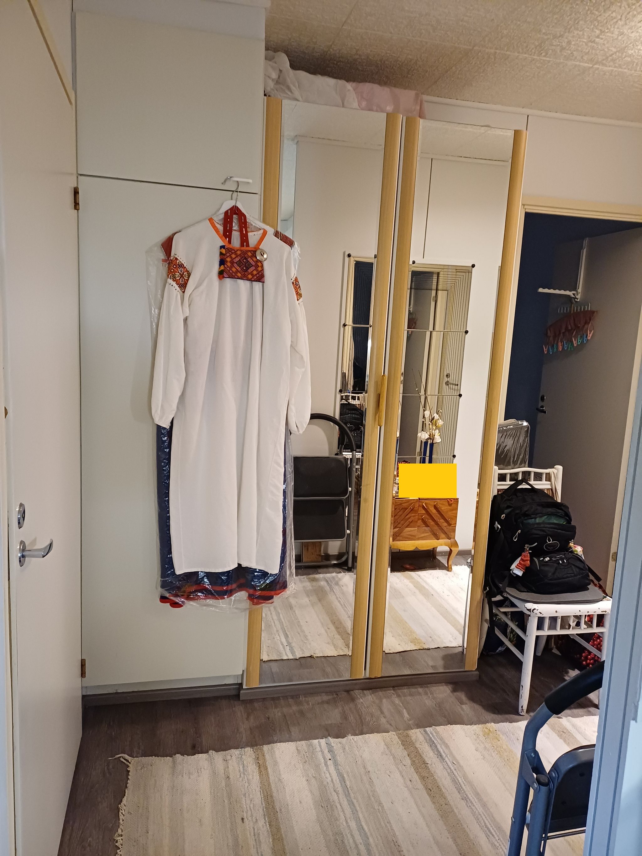 Image 4/26