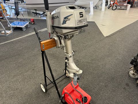 Image 1/7