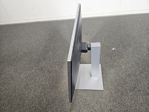 Image 3/9