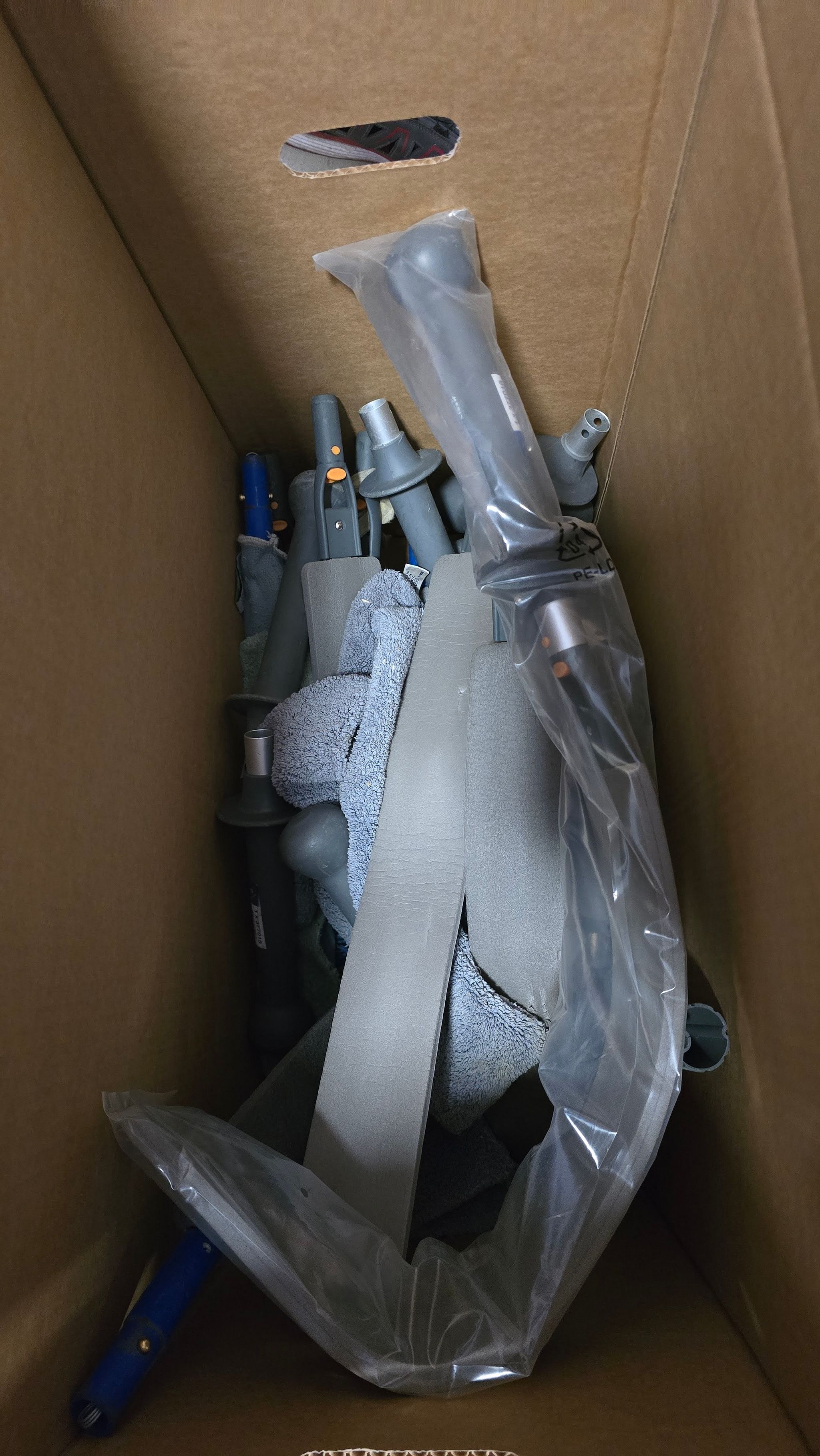 Image 3/8