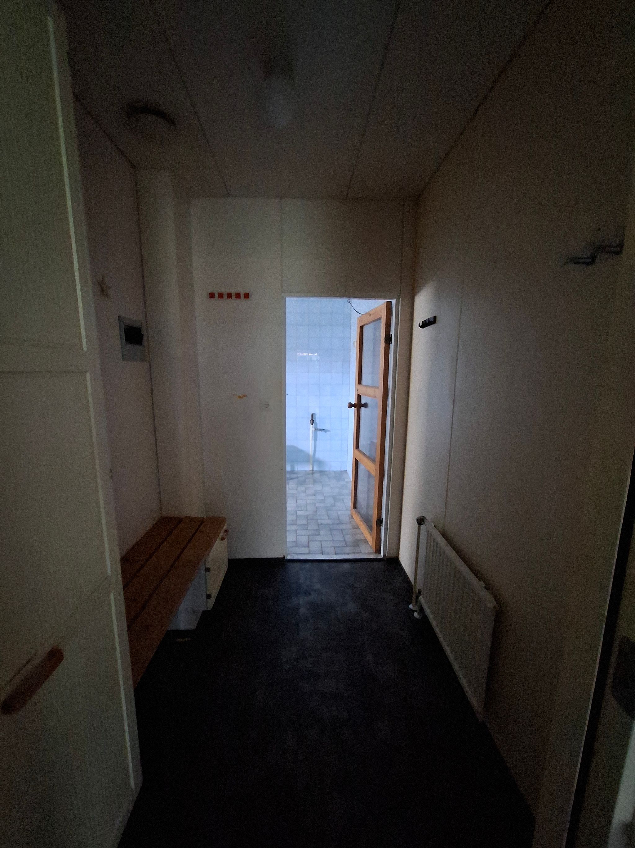 Image 25/46