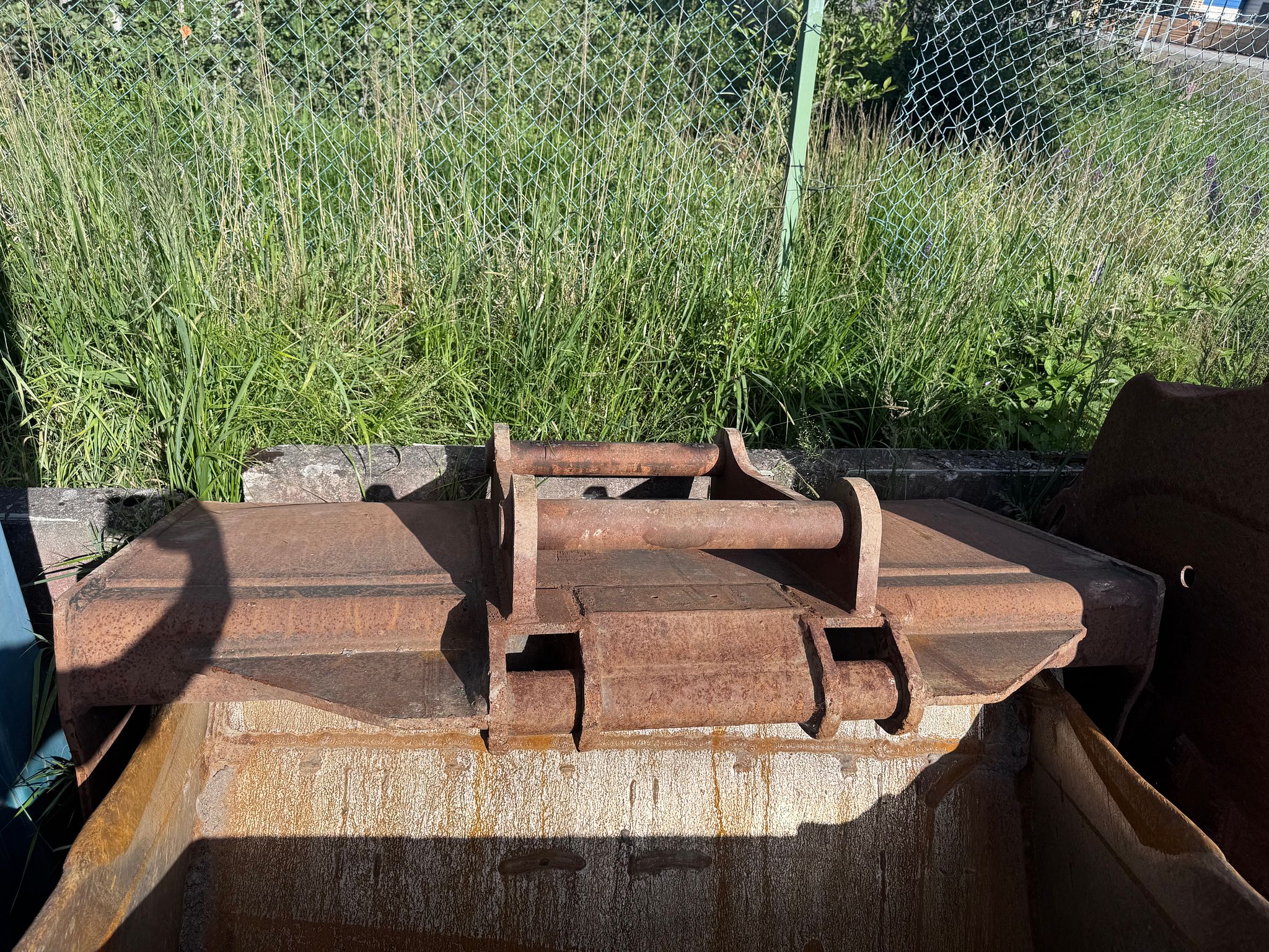 Image 7/8