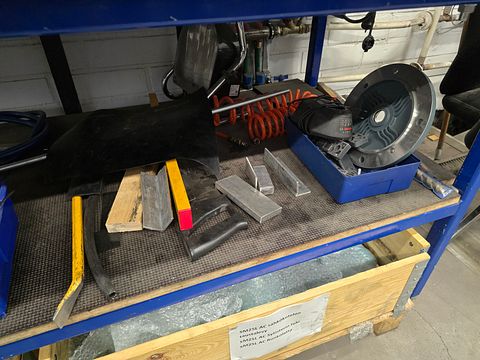 Image 6/7