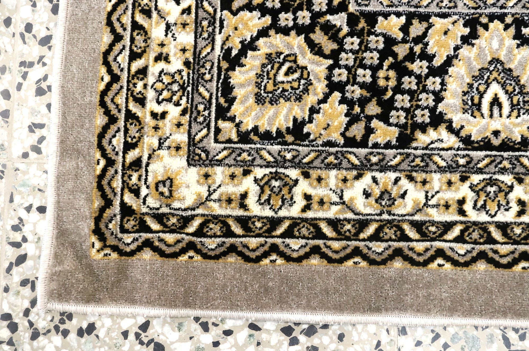 Image 3/5