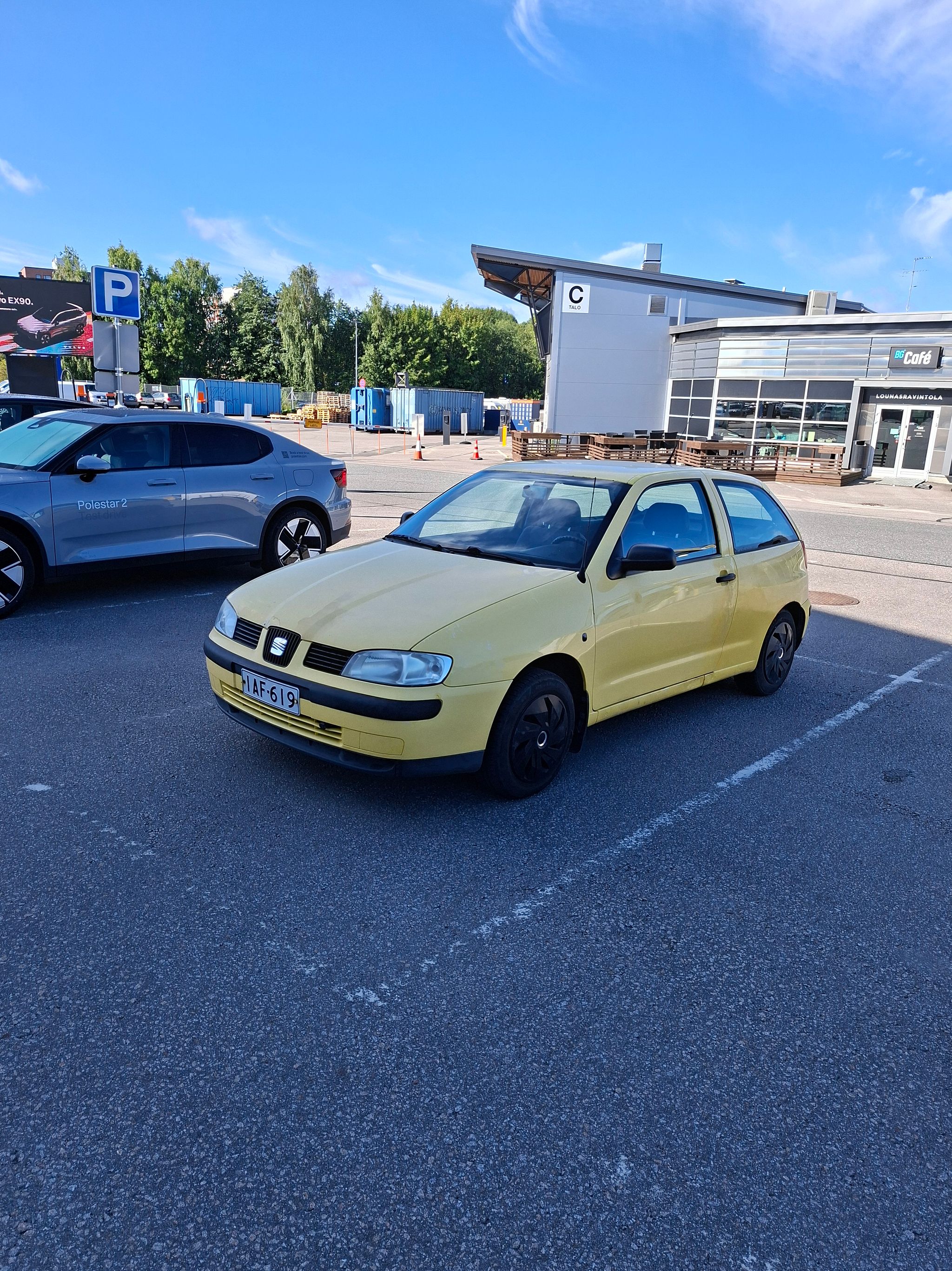 Image 1/12