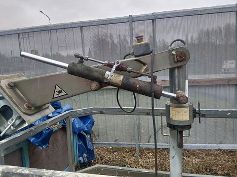 Image 2/7