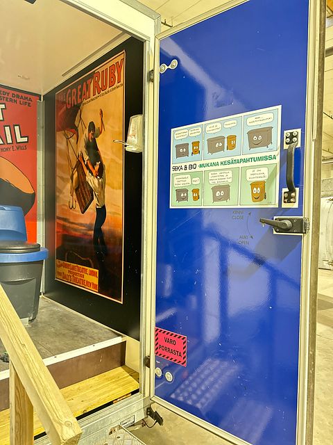 Image 3/13