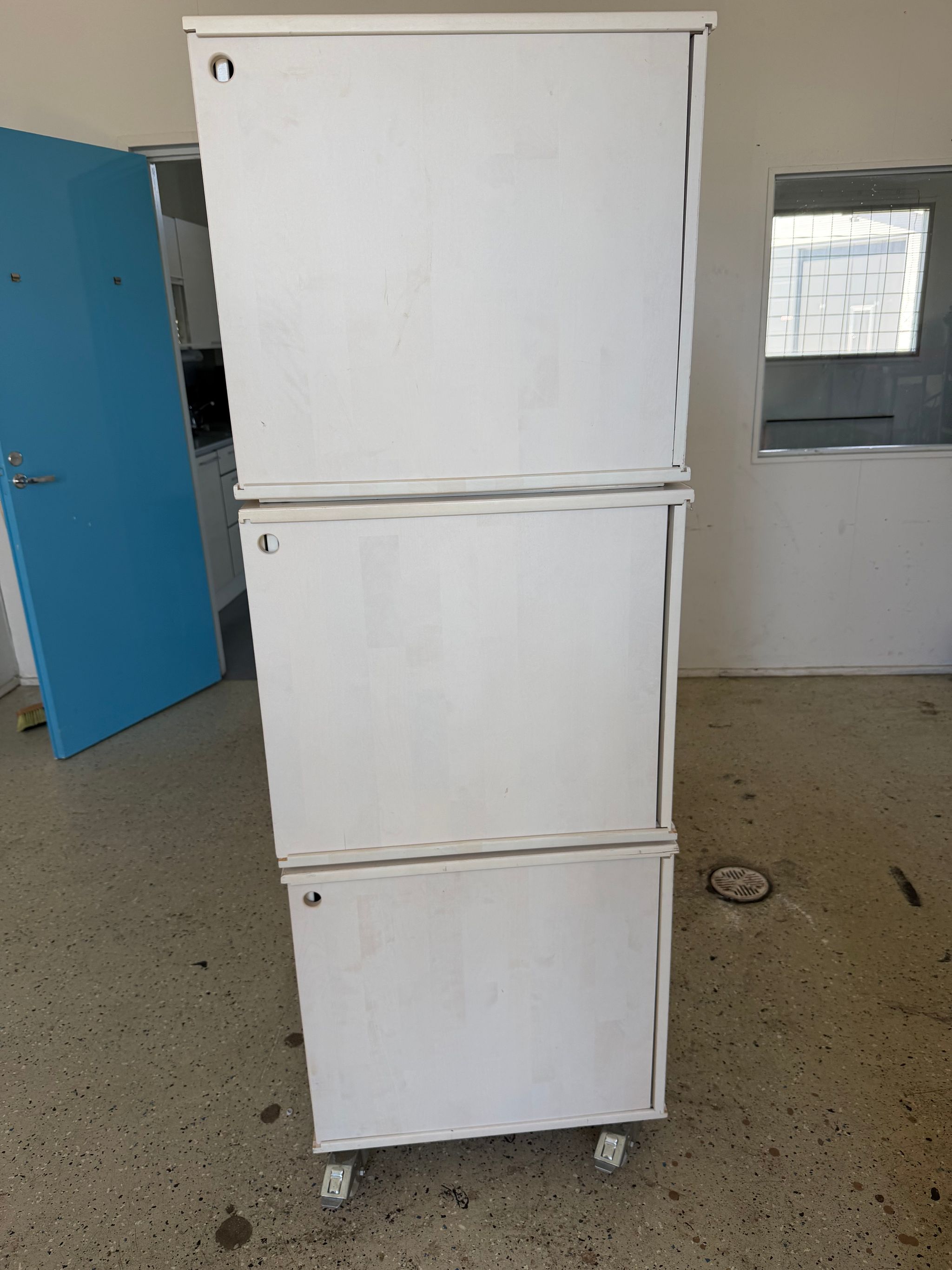 Image 2/6
