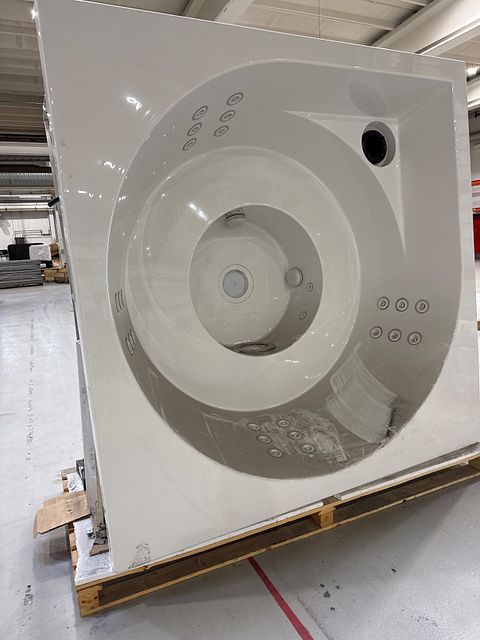 Image 3/10