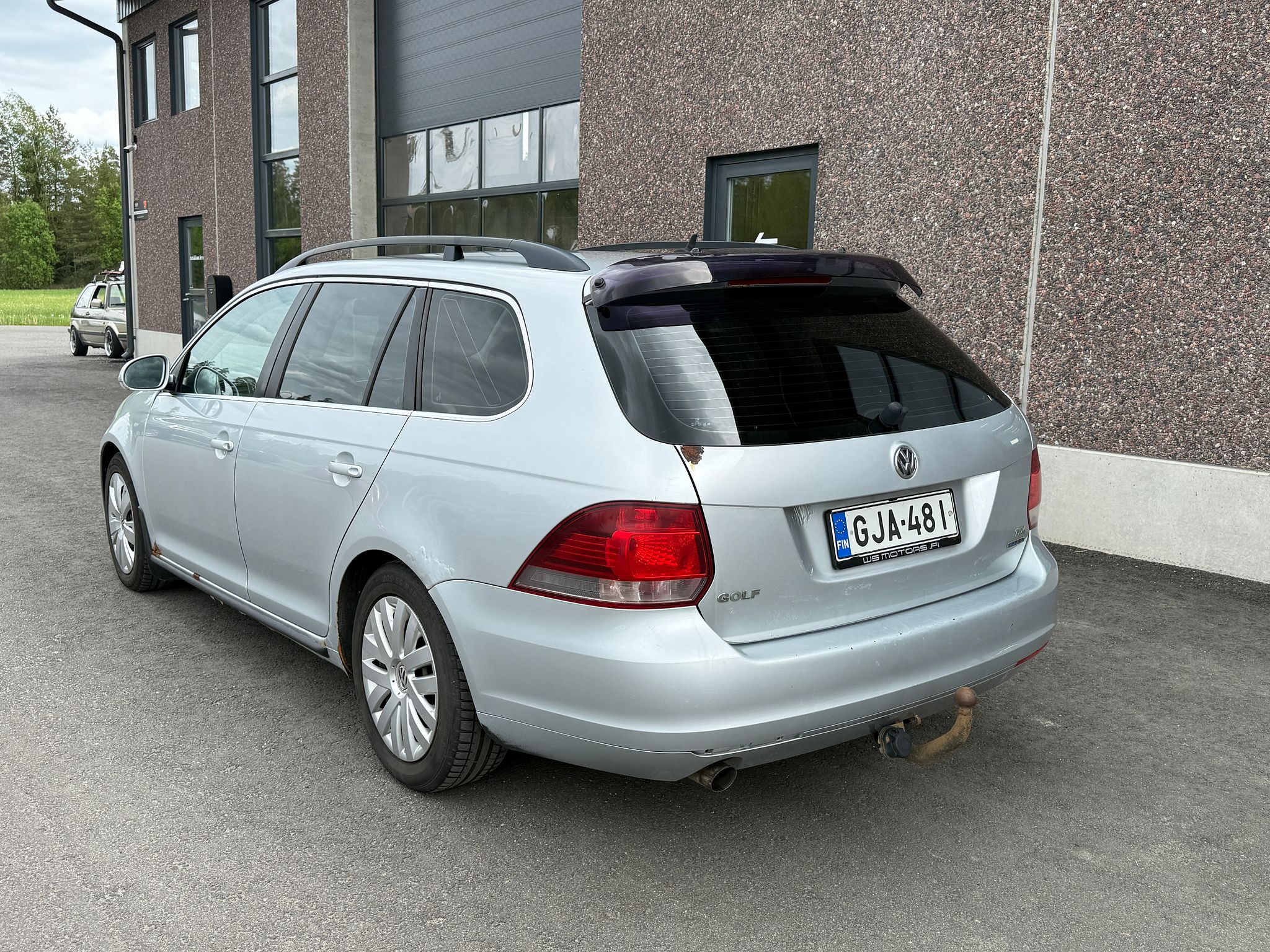 Image 4/42
