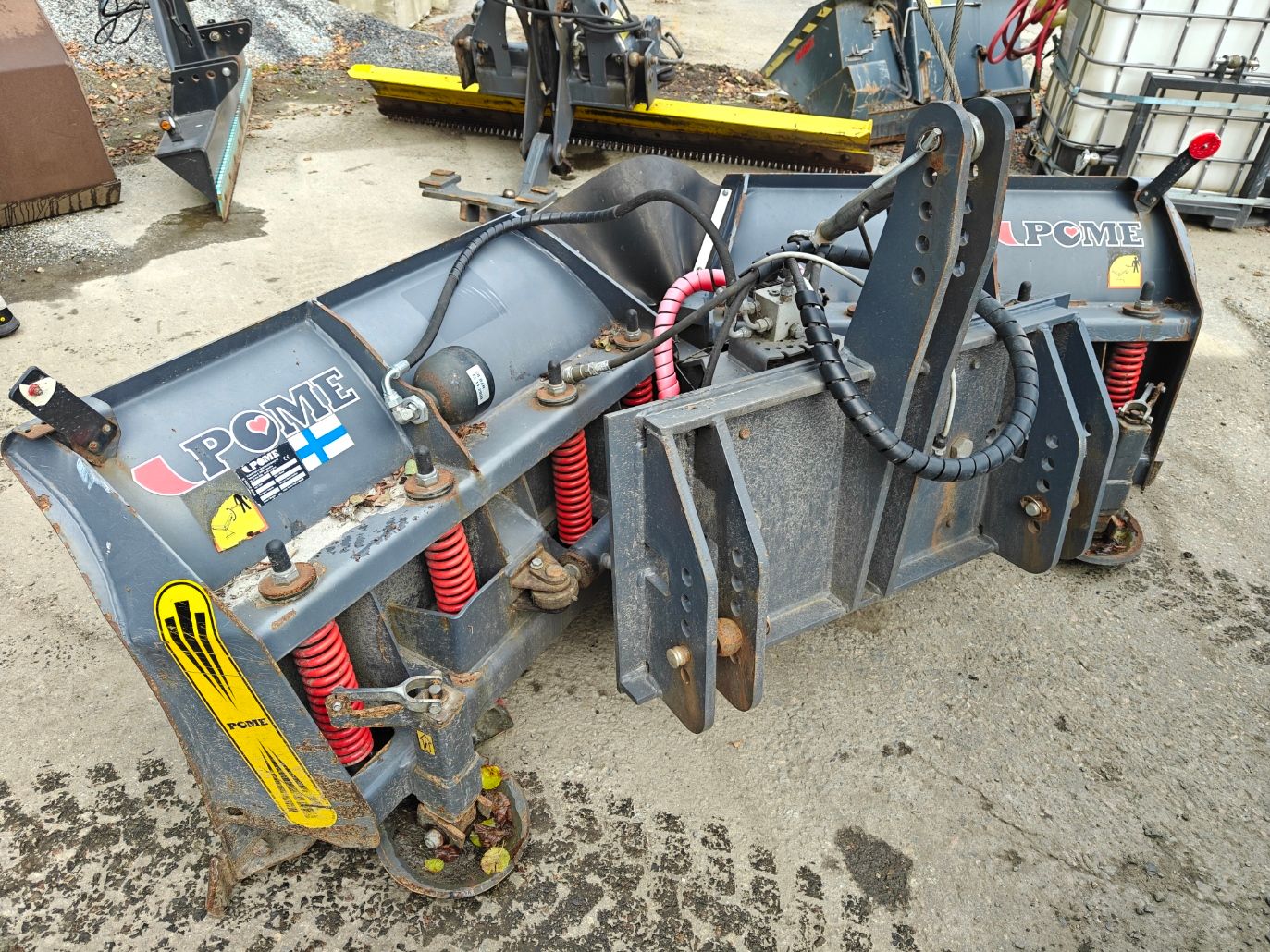 Image 1/3