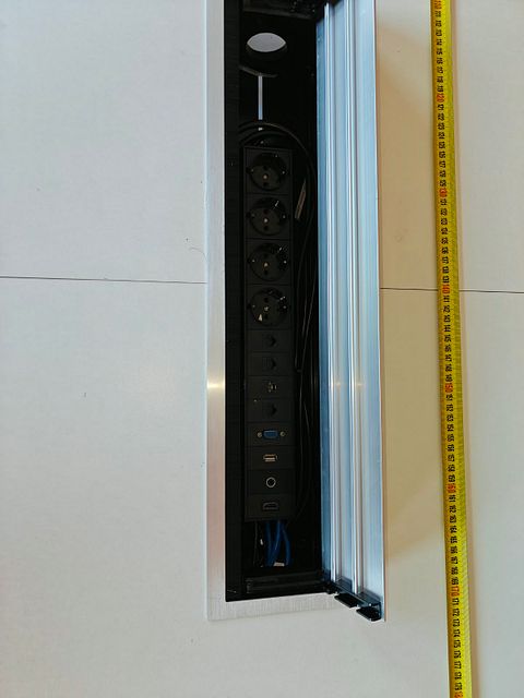 Image 3/5