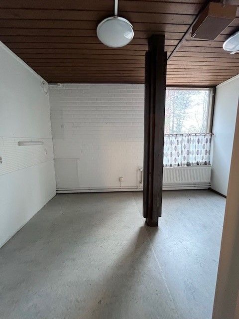 Image 17/30