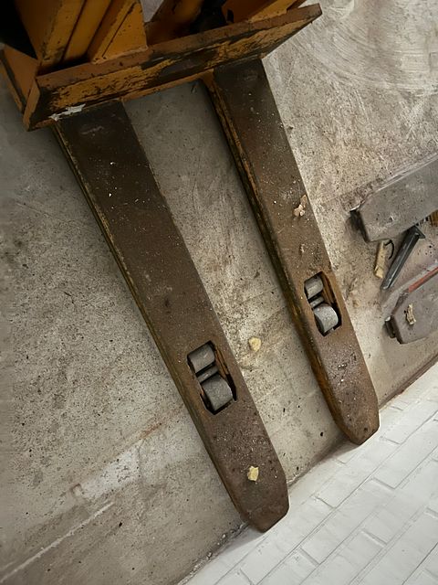 Image 18/39
