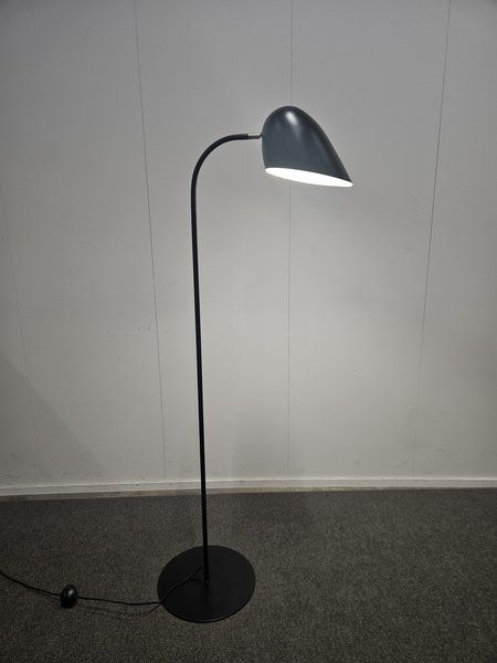 Image 1/15