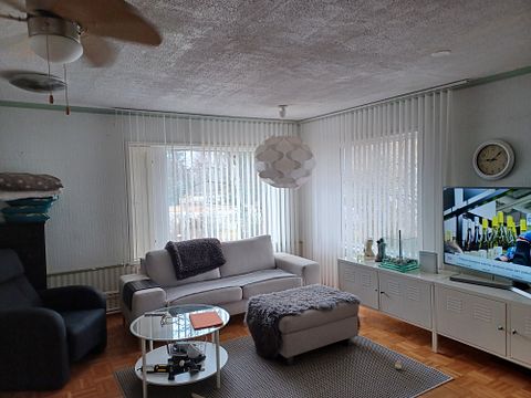 Image 6/16
