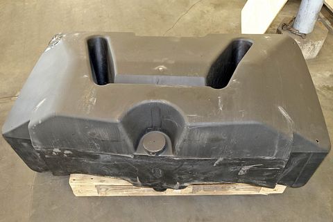 Image 4/6