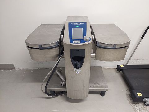 Image 1/2