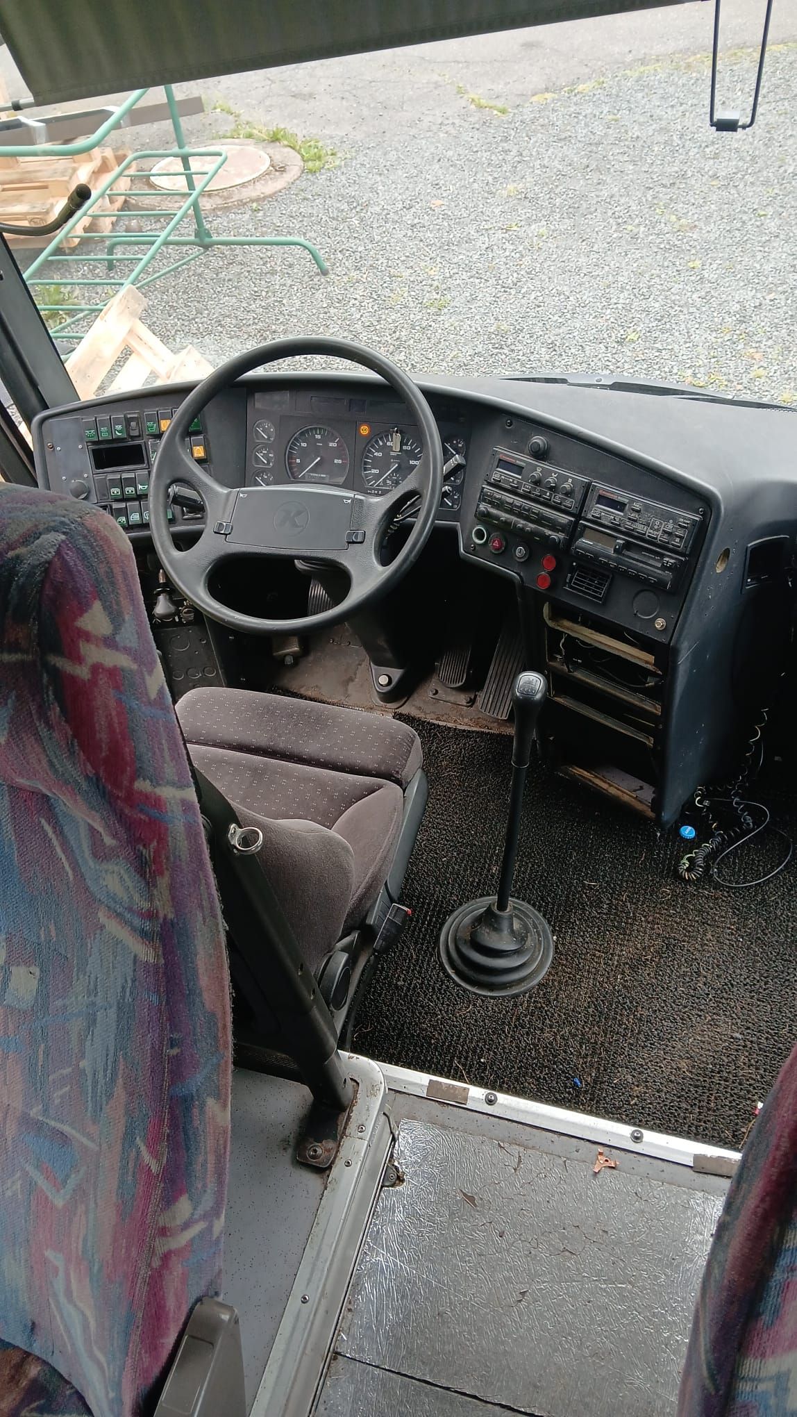 Image 4/6