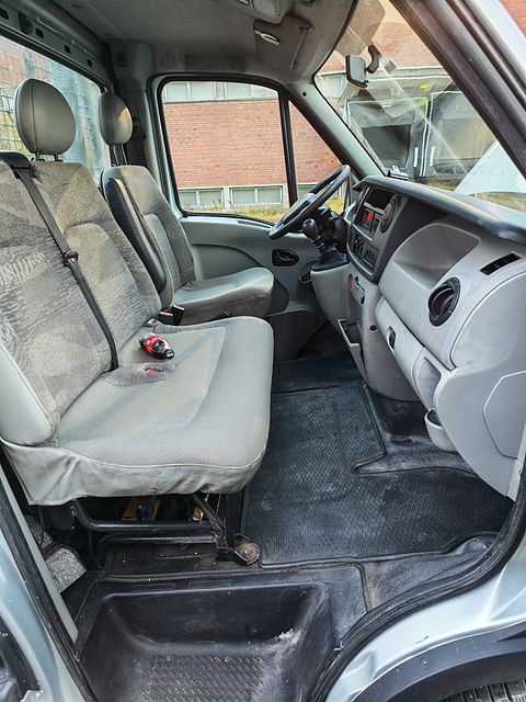 Image 7/17