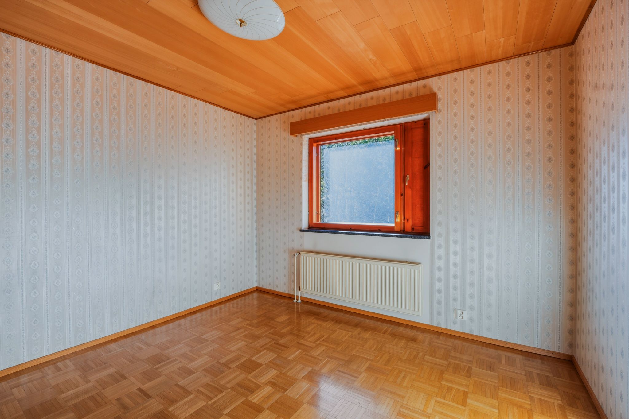 Image 10/19