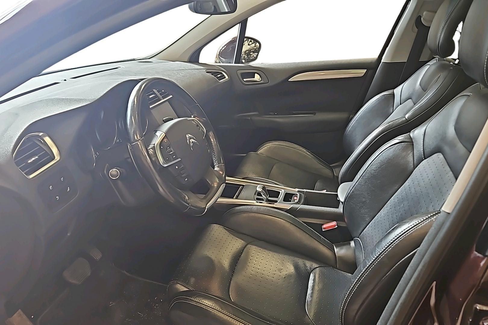 Image 7/32