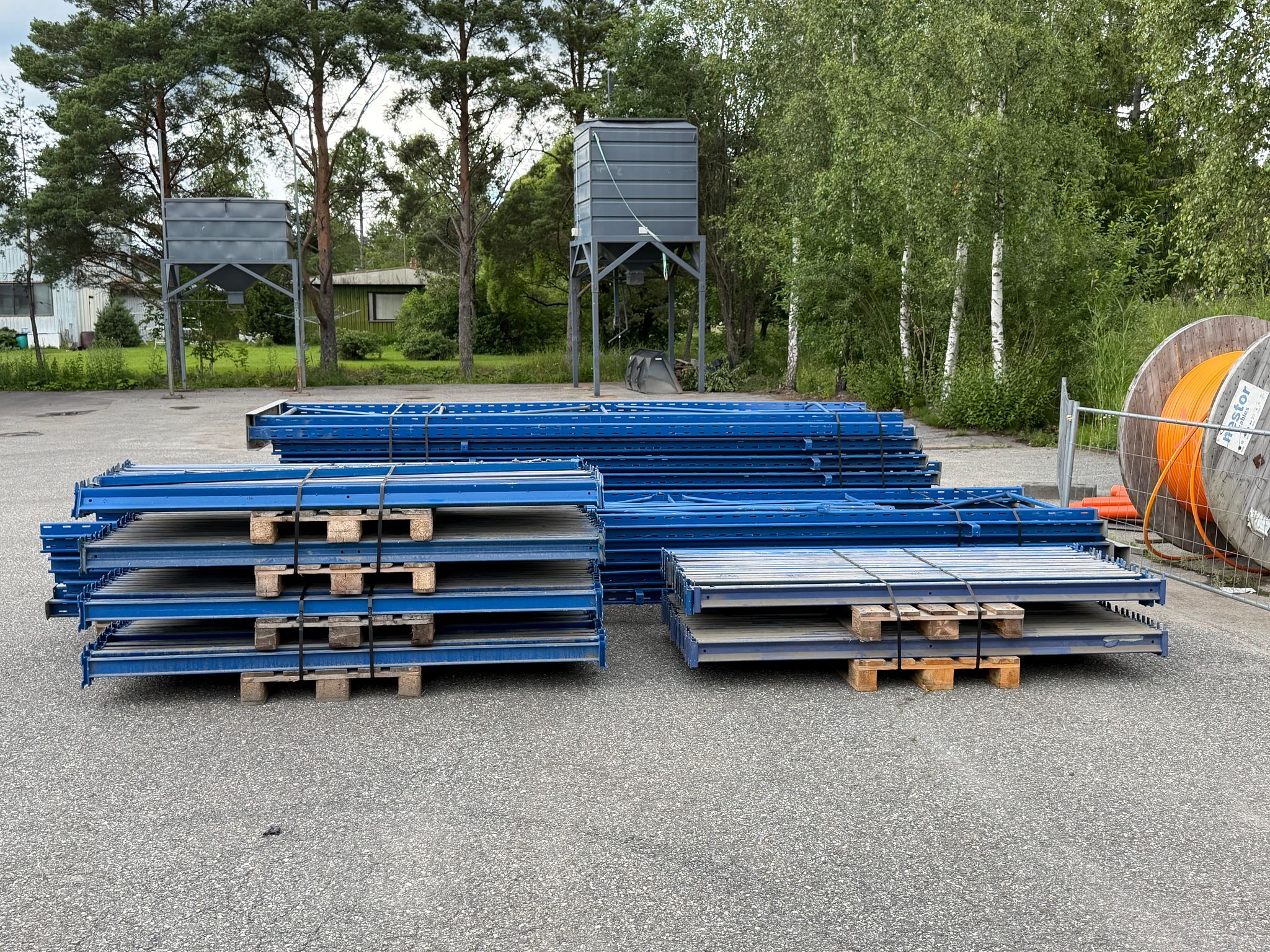 Image 1/9