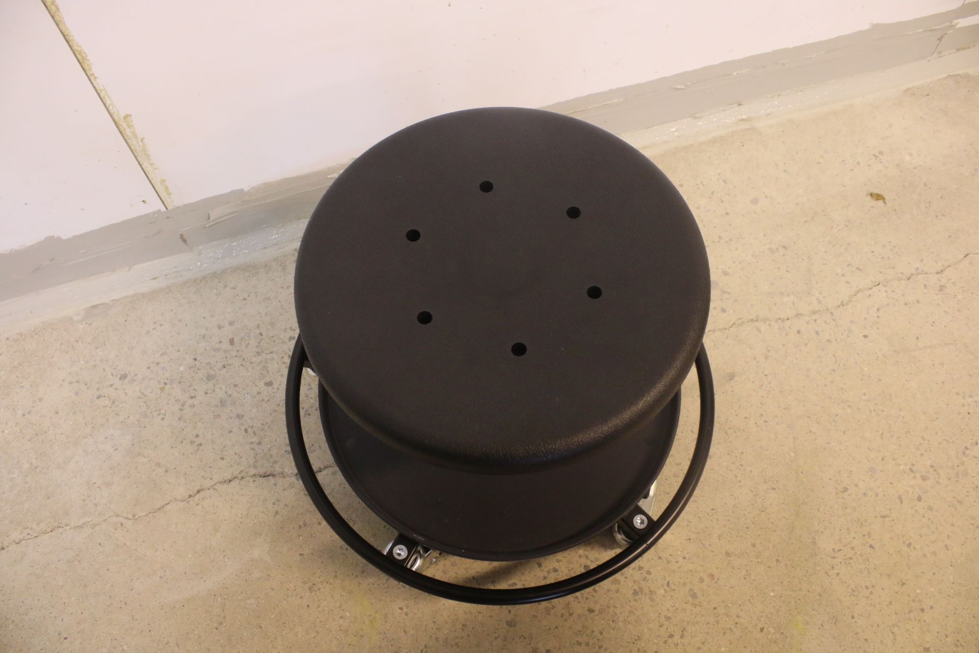 Image 7/10