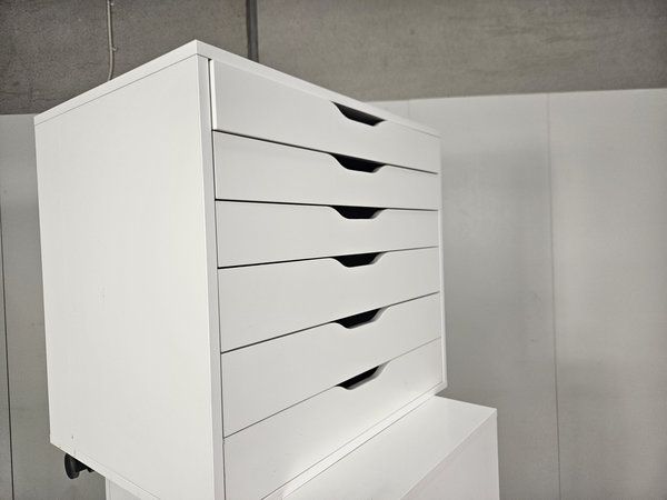 Image 4/11