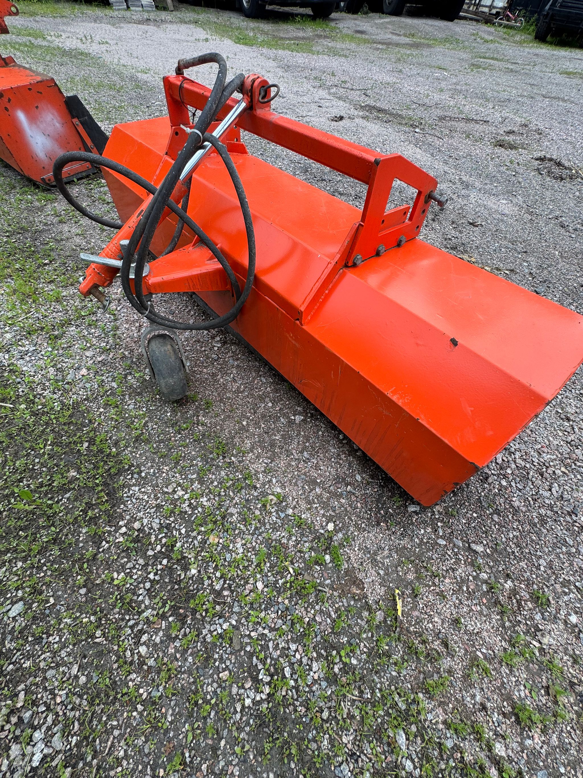 Image 1/9